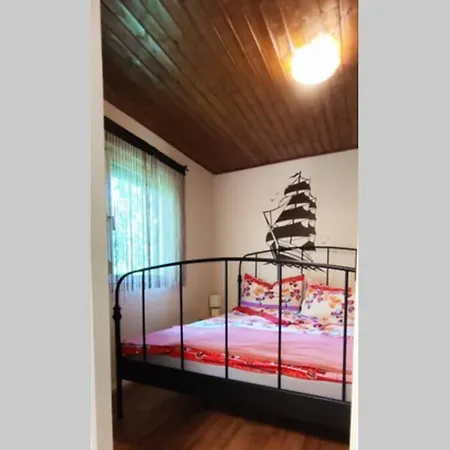 Feriehus Majus Apartman - Nyaralo A Balatonnal Alsóörs