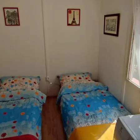 Feriehus Majus Apartman - Nyaralo A Balatonnal Alsóörs